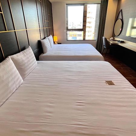Hotel A Тайнань Екстер'єр фото